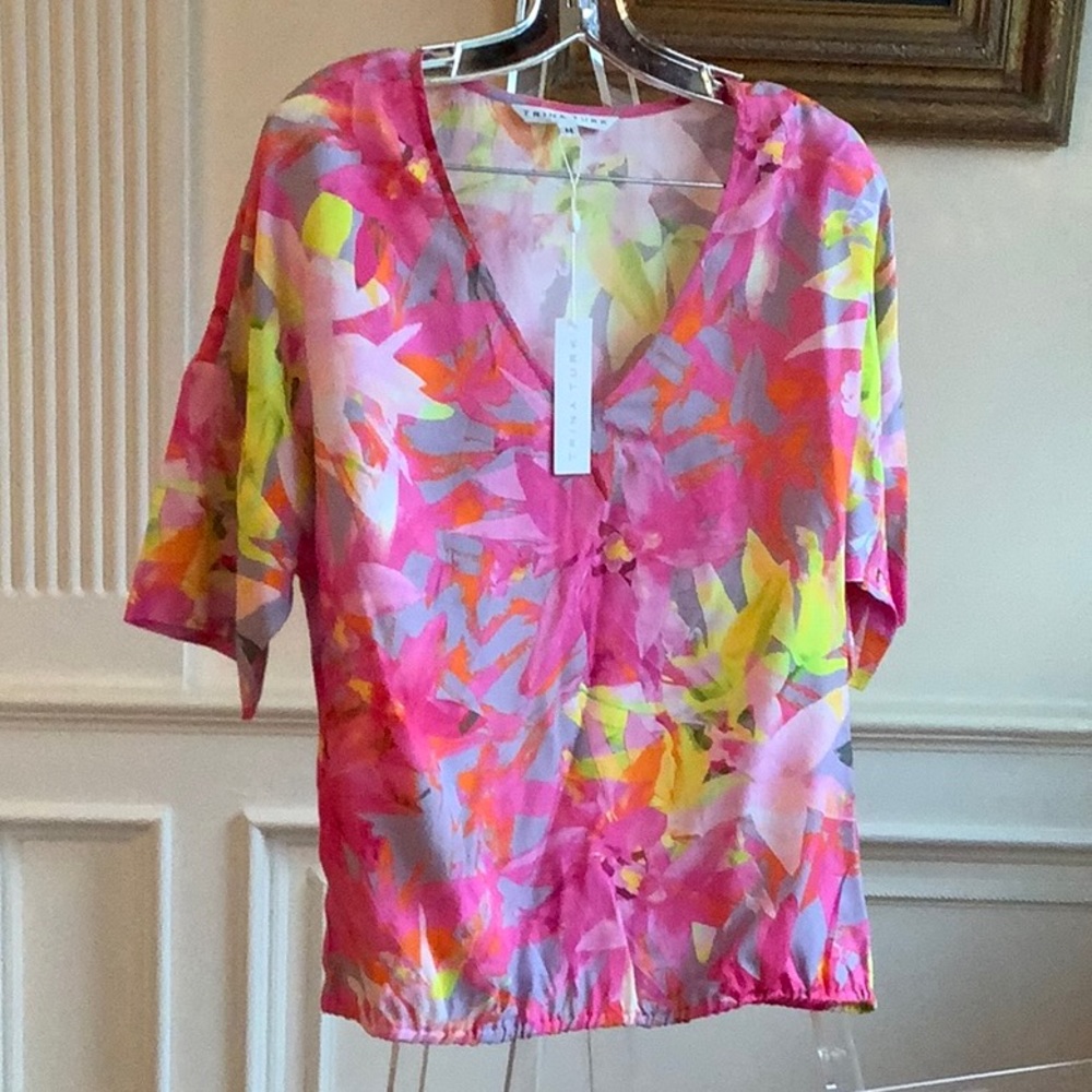 NWT Trina Turk Women’s shirt ,size M